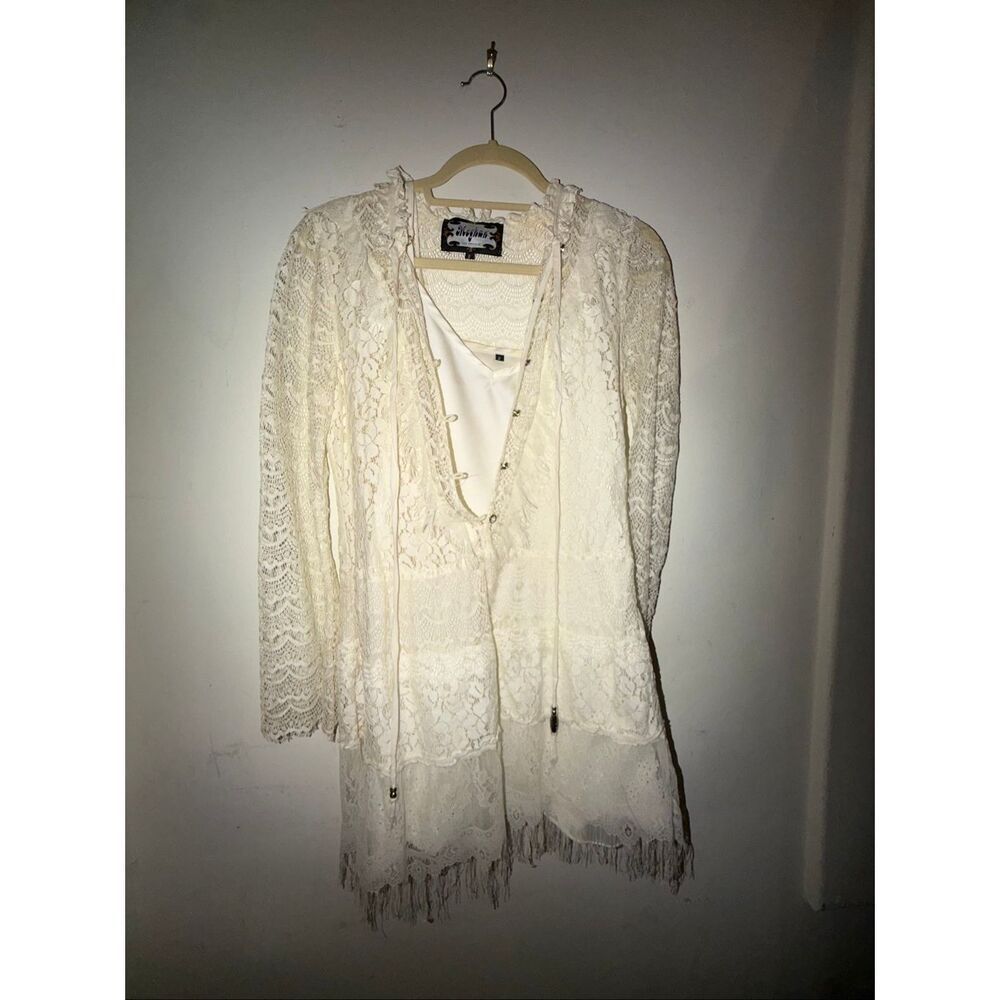 Size 2 , two piece dress white slip and lace Meghan dress